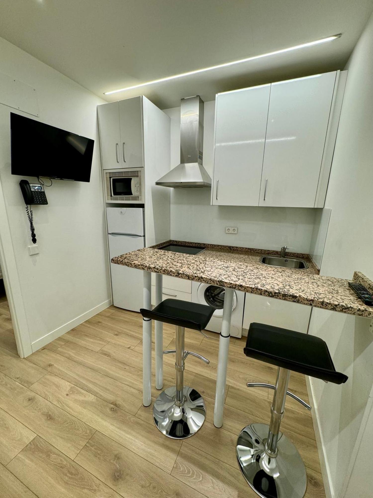 Apartamentos Apolo Madri Exterior foto