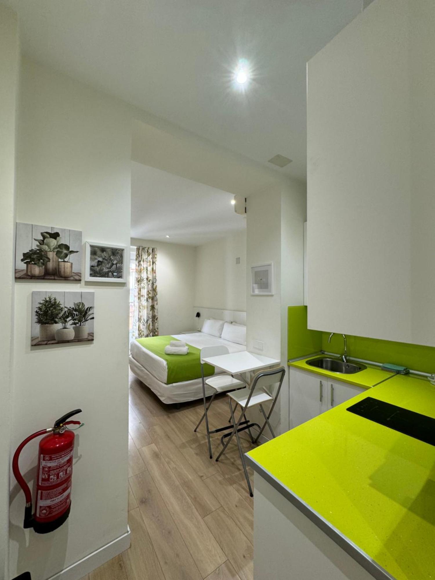 Apartamentos Apolo Madri Exterior foto