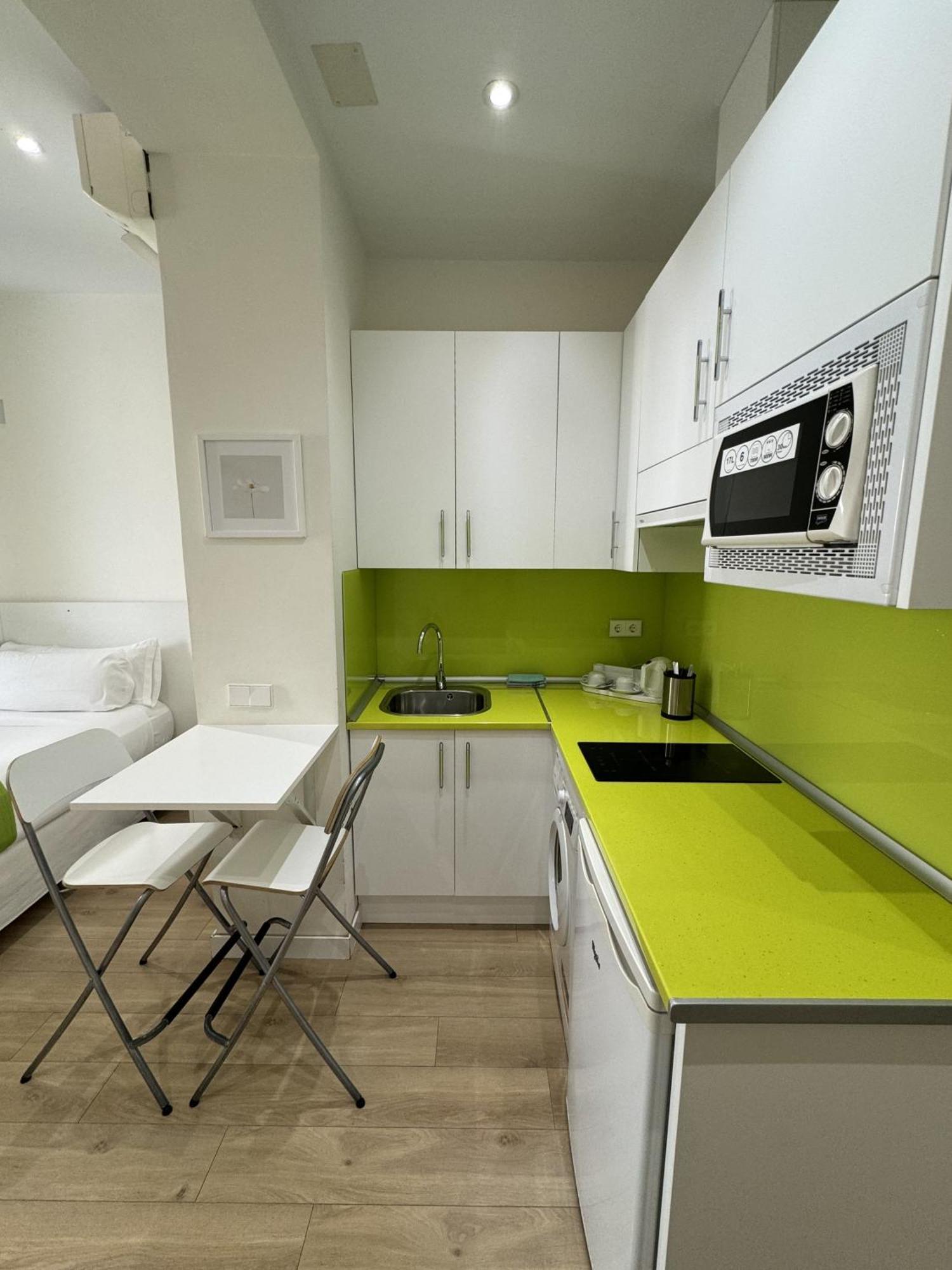 Apartamentos Apolo Madri Exterior foto