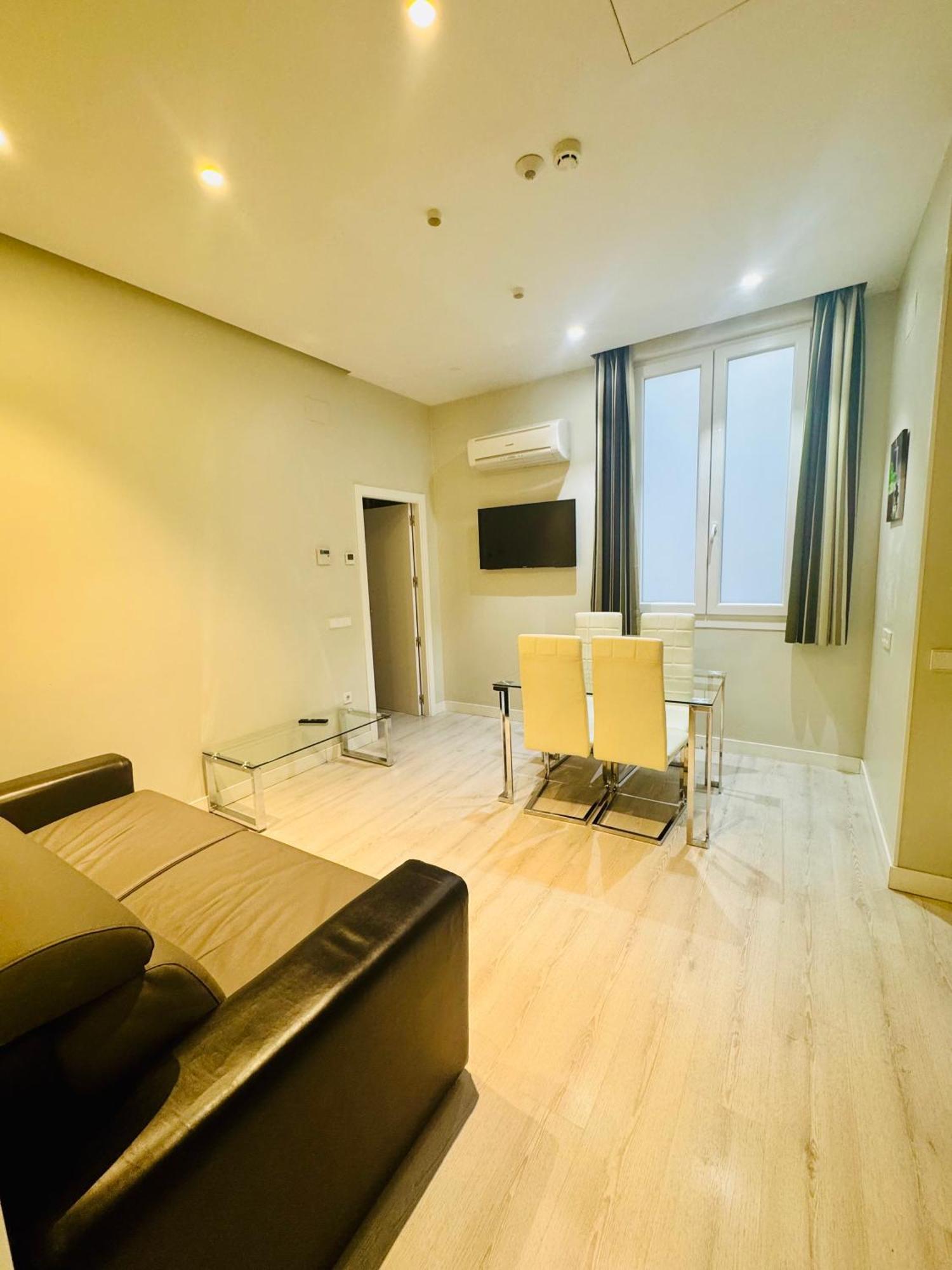 Apartamentos Apolo Madri Exterior foto