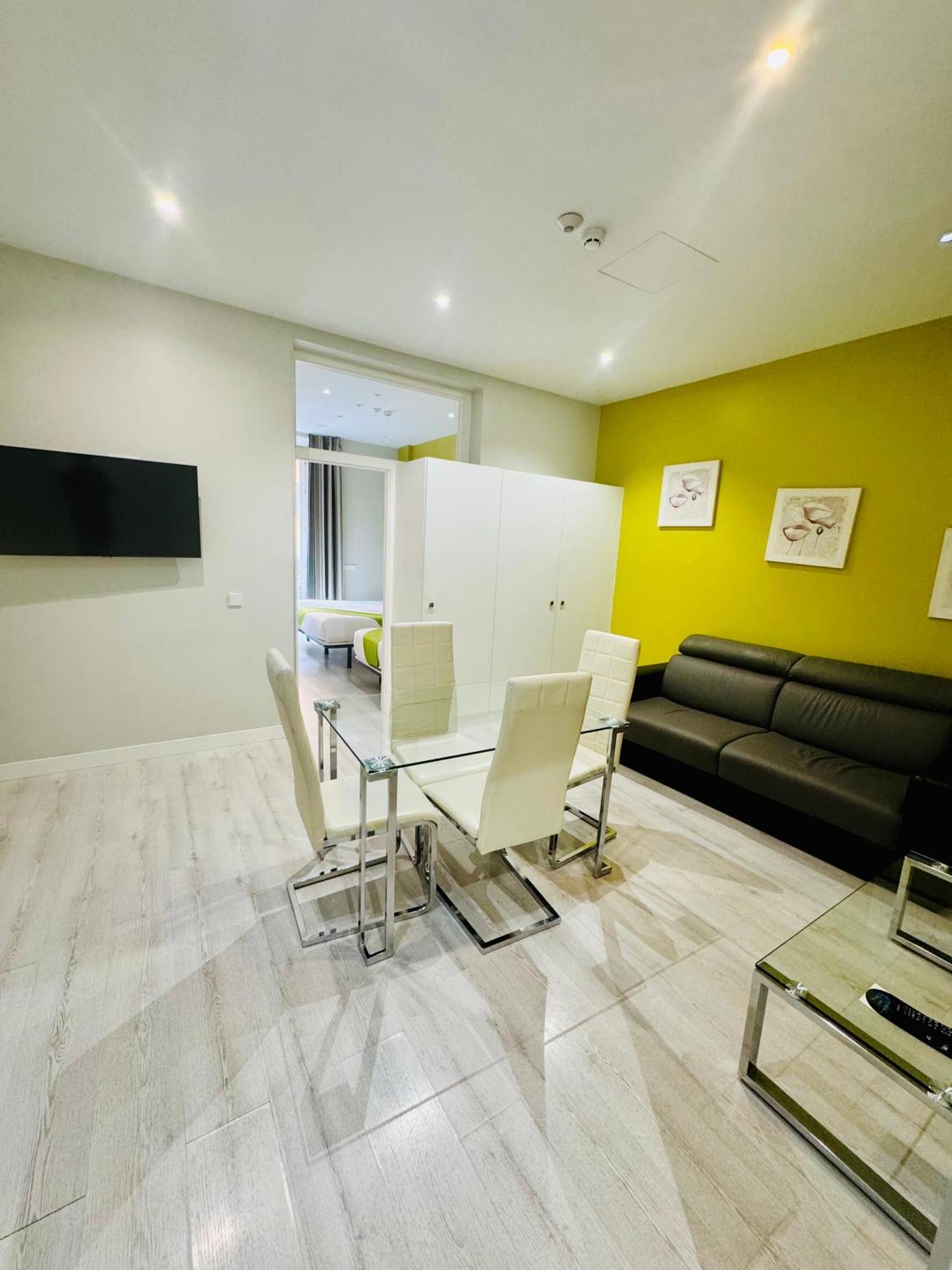 Apartamentos Apolo Madri Exterior foto