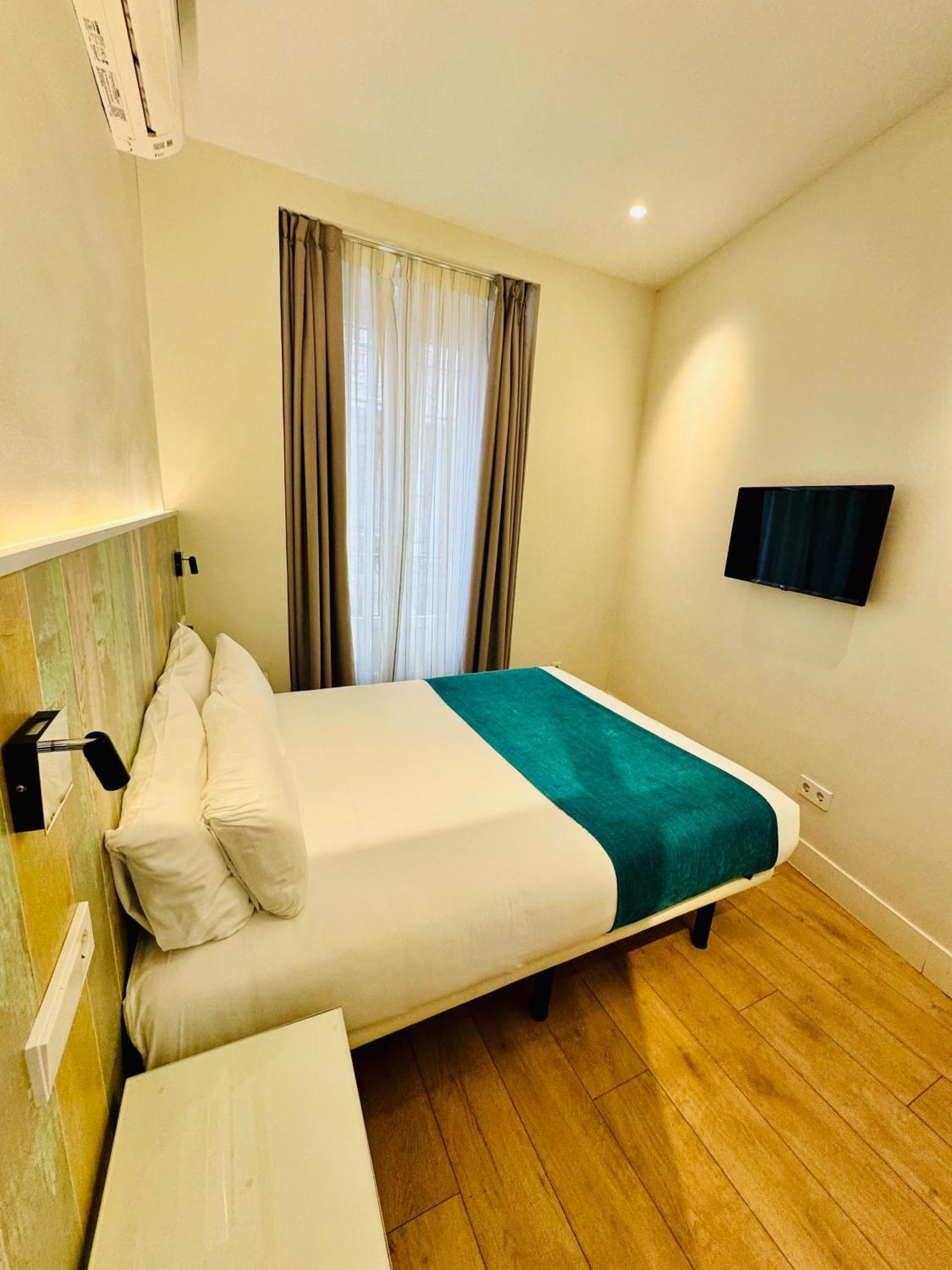Apartamentos Apolo Madri Exterior foto